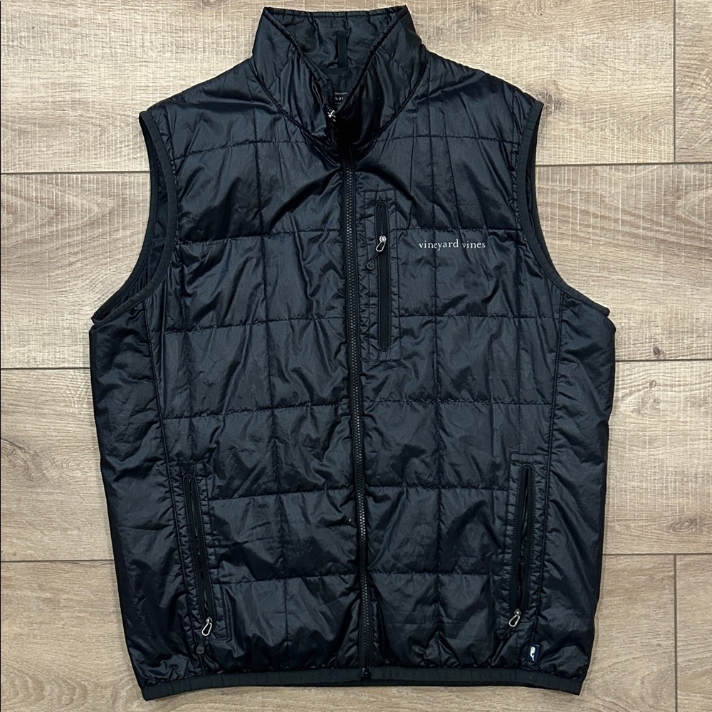 Vineyard Vines Men's Large Black Quilted Down Ves